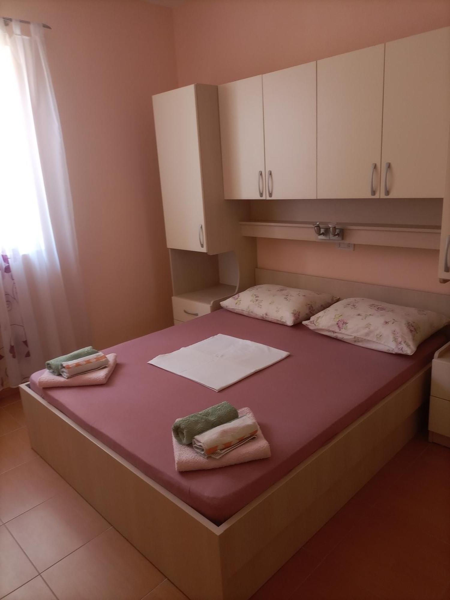 Apartments Vrisika-Family Apartment Makarska Zewnętrze zdjęcie