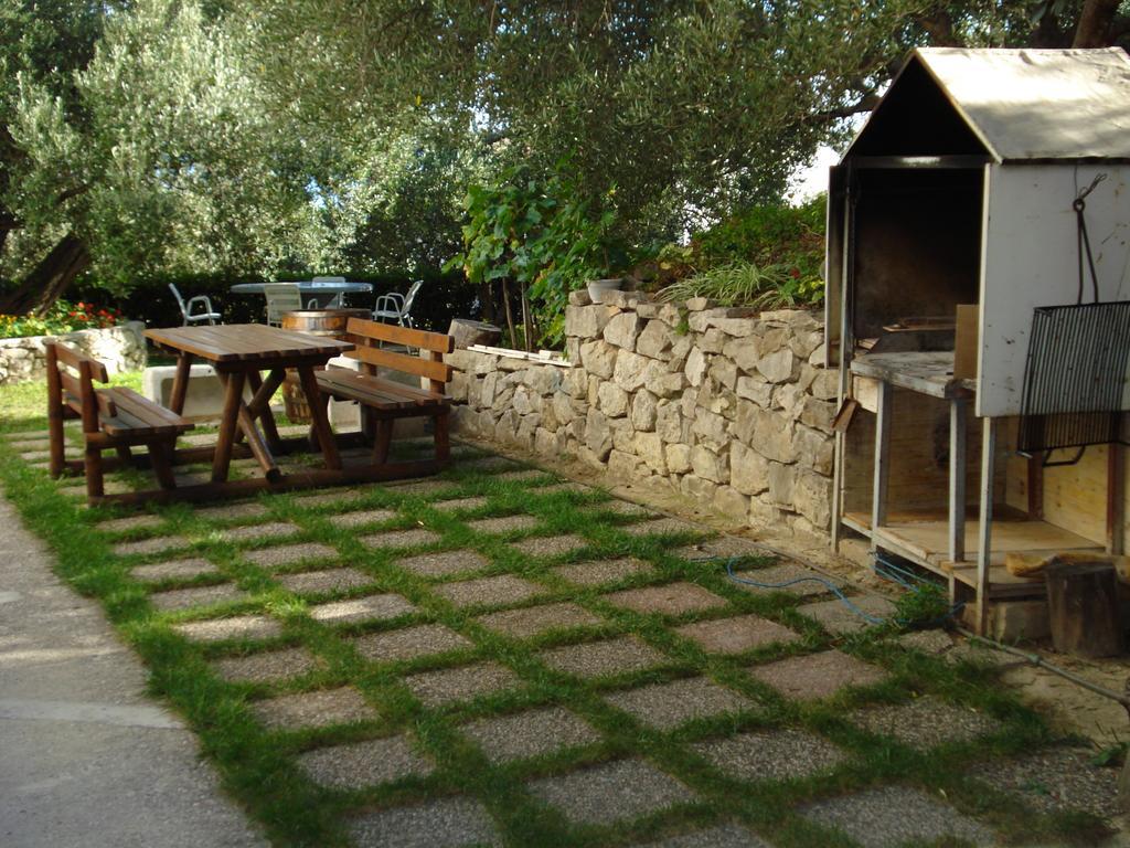 Apartments Vrisika-Family Apartment Makarska Zewnętrze zdjęcie