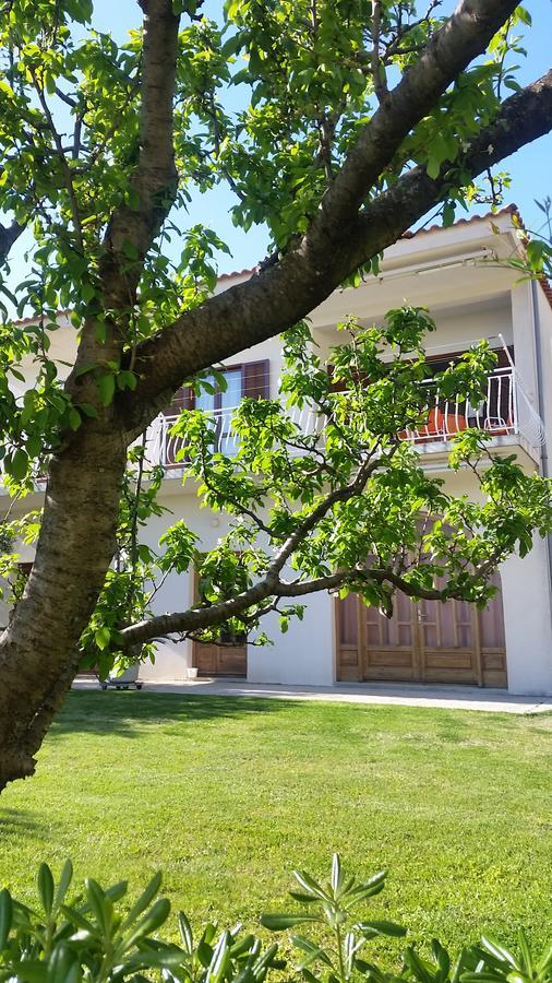 Apartments Vrisika-Family Apartment Makarska Zewnętrze zdjęcie